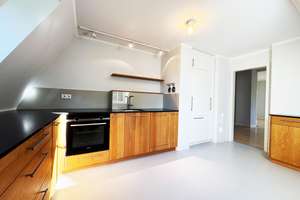 DG-Wohnung mit Charme – 
in denkmalgeschützter Jugendstilvilla in Alt-Solln – Die vollständige Adresse der Immobilie erhältst du vom Anbieter., 81479 Solln, München – Vorschaubild 7