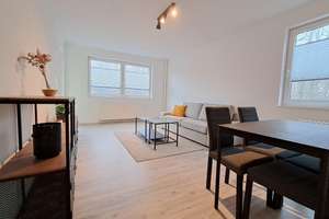 Möblierte 2-Zimmer-Wohnung mit Balkon- Einziehen und wohlfühlen! – Hochring 39, 38440 Eichelkamp, Wolfsburg – Vorschaubild 1