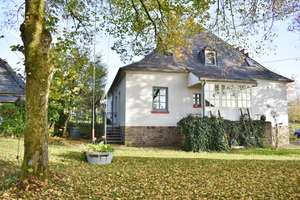 **Charmantes Wohnhaus mit Garten und Gästehaus** – Die vollständige Adresse der Immobilie erhältst du vom Anbieter., 54616 Winterspelt – Vorschaubild 1