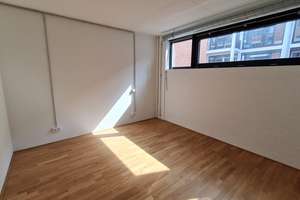 Loftwohnung in Speichergebäude. Ausstattung: Parkett, EBK, Balkon, Dusch- und Wannenbad – Am Tabakquartier 54, 28197 Woltmershausen (Ortsteil), Bremen – Vorschaubild 6