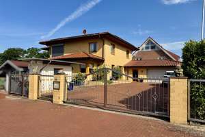 Familienrefugium voller Eleganz: Anspruchsvolles Design für die ganze Familie! – Die vollständige Adresse der Immobilie erhältst du vom Anbieter., 32425 Todtenhausen, Minden – Vorschaubild 2