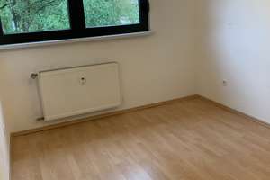 Ruhig gelegene Dachgeschosswohnung mit neuwertiger Einbauküche, Morgensonne und guter Anbindung – Bunsenstraße 73, 45145 Holsterhausen, Essen – Vorschaubild 5