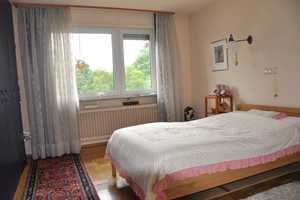KAPITALANLAGE oder MEHRGENERATIONENHAUS:
TEILMODERNISIERTES DREIFAMILIENHAUS + GARTEN + DOPPELGARAG – Schwäbisch Hall (Kreis) – Vorschaubild 9