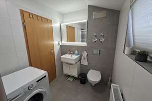 Sonnige modernisierte 2 Zimmer Dachgeschosswohnung mit Balkon, Kellerraum und TG-Stellplatz  – Am Dorfrand 50b, 38229 Gebhardshagen, Salzgitter – Vorschaubild 8