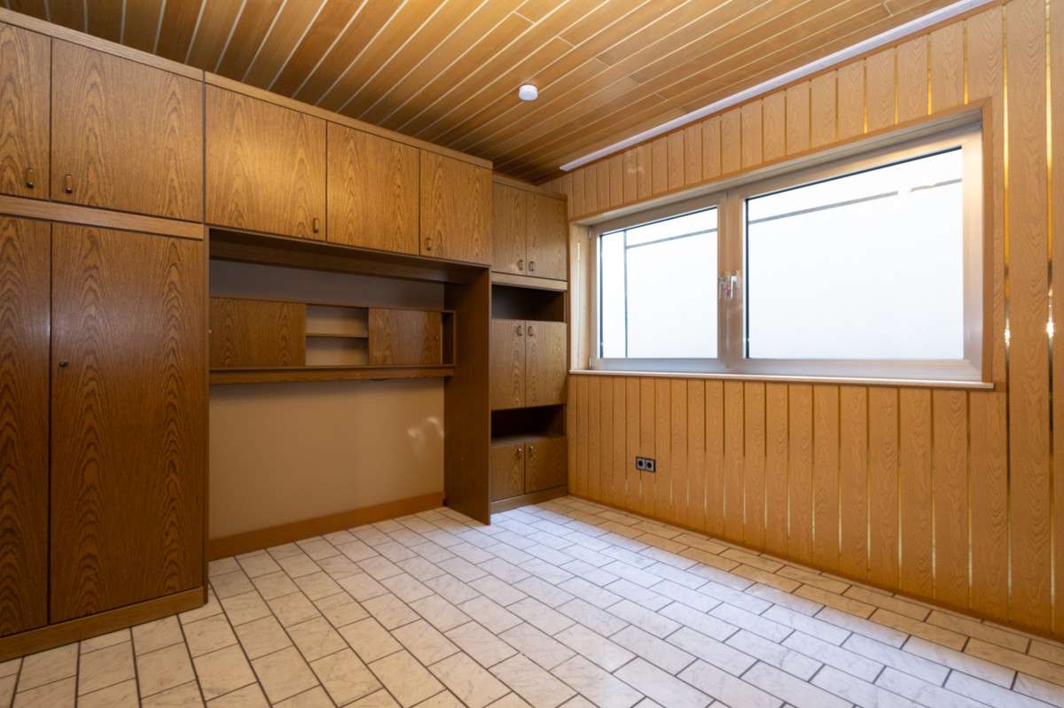 Immobilie in Overath - Overath-Immekeppel:
Ein- oder Zweifamilienhaus mit 5 bis 8 Zimmern - Bild 2