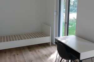 Wohnen am Bach - 1 Zi-Terrassenwohnung, BJ 2023, EBK, teilmöbliert – Höchstetterstraße 20a, 86154 Augsburg – Vorschaubild 4