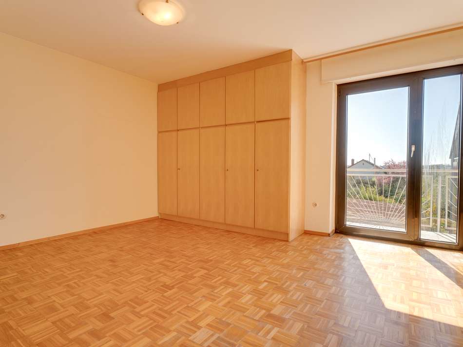 Zimmer 1 OG