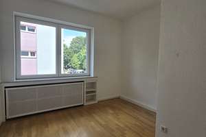 Dreiraum-Flairgnügen mit Balkon ! Grüner wohnen geht kaum – außer Sie ziehen direkt in den Wald.... – Quadenhofstraße 60, 40625 Gerresheim, Düsseldorf – Vorschaubild 8