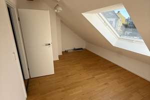Modernes 6-Zimmer-Reihenhaus mit Garten und Stellplatz in Frankfurt-Sossenheim – 65936 Sossenheim, Frankfurt am Main – Vorschaubild 15