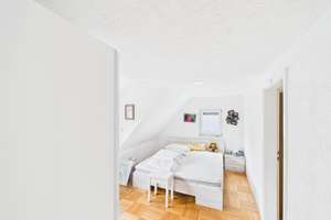 Vielseitiges Zweifamilienhaus mit Einliegerwohnung mit großem Potenzial in Stuttgart-Feuerbach – Die vollständige Adresse der Immobilie erhältst du vom Anbieter., 70469 Feuerbacher Tal, Stuttgart – Vorschaubild 17