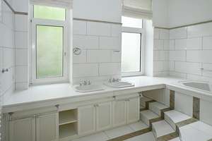 Stilvolle, modernisierte Altbauwohnung in einer Villa in unmittelbarer Nähe der Herrenhäuser Gärten! – 30419 Herrenhausen, Hannover – Vorschaubild 6
