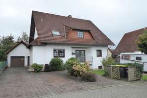 Teilvermietetes Zweifamilienhaus mit Einliegerwohnung und attraktiver Aufteilung! – Die vollständige Adresse der Immobilie erhältst du vom Anbieter., 63699 Kefenrod – Vorschaubild 1