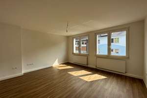 Nachmieter gesucht: Helle 60m² Wohnung mit Balkon in der Innenstadt (WG-geeignet!)