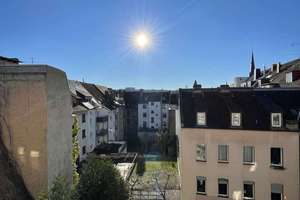 KFW 40 Haus! 3-Zimmer-Küche-Bad-Wohnung mit Südbalkon zum ruhigen Innenhof – frisch saniert