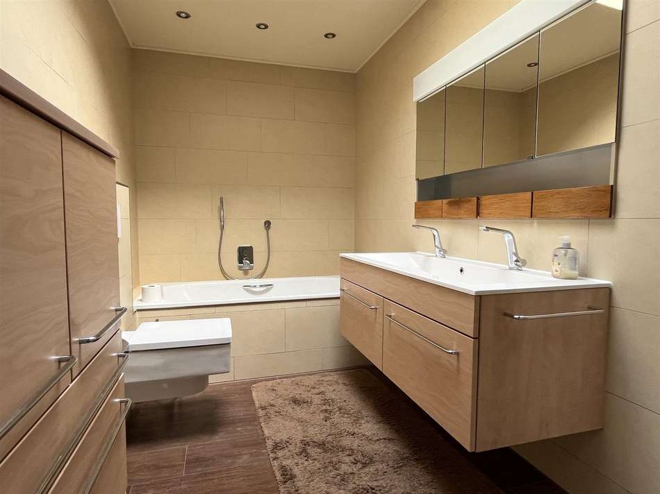 Badezimmer EG
