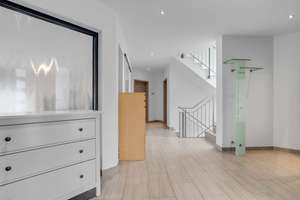 Exklusives Architektenhaus! Energieeffizientes EFH mit gepflegtem Garten in begehrter Lage – Die vollständige Adresse der Immobilie erhältst du vom Anbieter., 95463 Bindlach – Vorschaubild 8