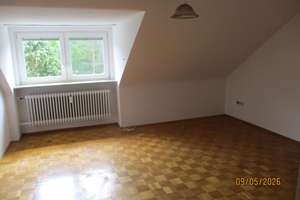 Hübsche DG-Wohnung in Mögeldorf – Die vollständige Adresse der Immobilie erhältst du vom Anbieter., 90480 Schmausenbuckstraße, Nürnberg – Vorschaubild 2