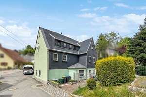 Charmantes Einfamilienhaus mit separatem Gartengrundstück in Grünhainichen – Wohnen mit Herz – Die vollständige Adresse der Immobilie erhältst du vom Anbieter., 9579 Waldkirchen/Erzgebirge – Vorschaubild 2