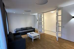 Luxuriöse möblierte Wohnung in Düsseldorf-Unterbilk mit Tiefgaragenstellplatz – Ernst-Gnoß-Straße 22, 40219 Unterbilk, Düsseldorf – Vorschaubild 5