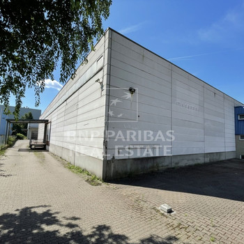 Flexibel nutzbare Halle direkt an der Autobahn