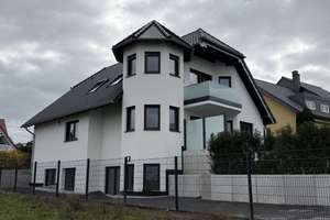 Erstbezug Einliegerwohnung mit Terasse in Bornheim