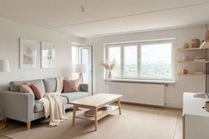 3-Zimmer-Wohnung mit Loggia und Weitblick über Berlin – Fahrstuhl, 2 Stellplätze, Renovierungsobjekt – Die vollständige Adresse der Immobilie erhältst du vom Anbieter., 12349 Buckow, Berlin – Vorschaubild 4