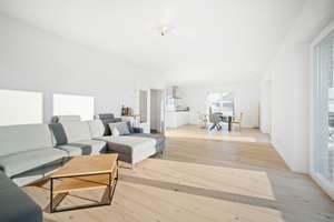 Repräsentatives und energieeffizientes Einfamilienhaus in ruhiger Feldrandlage – Die vollständige Adresse der Immobilie erhältst du vom Anbieter., 24235 Laboe – Vorschaubild 28