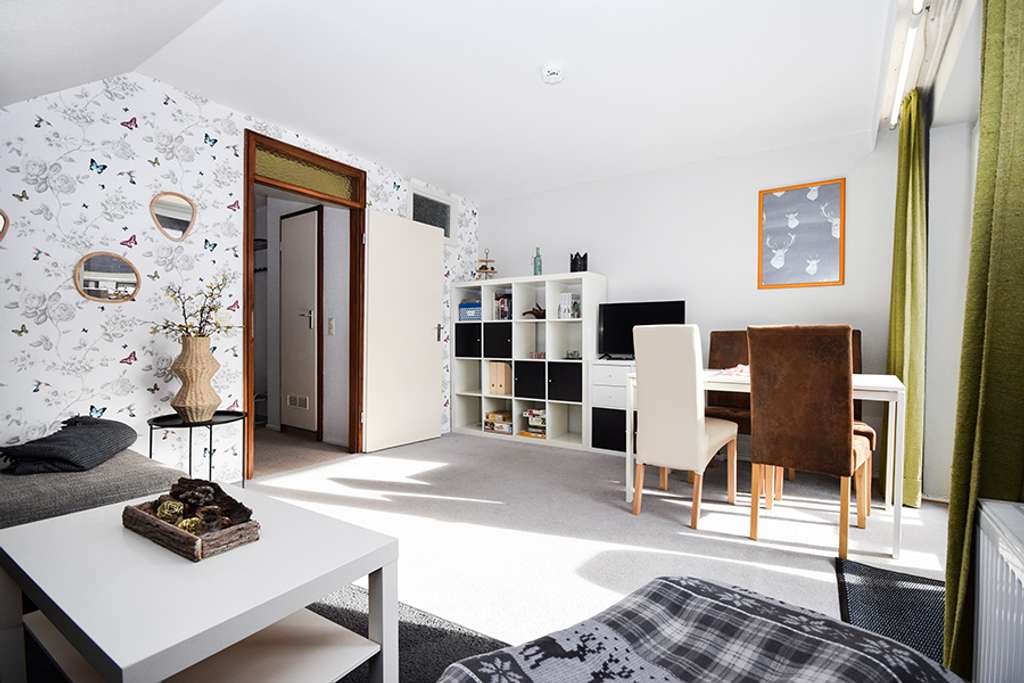 Immobilie in Braunlage - Sonnige 2-Zimmer-Dachgeschosswohnung mit Balkon in idyllischer Lage... - Bild 1