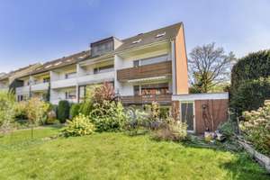 Bremen-Horn: Reihenendhaus mit Garage - Seltenheit - und Potential wartet auf einen neuen Eigentümer – Die vollständige Adresse der Immobilie erhältst du vom Anbieter., 28359 Lehe, Bremen – Vorschaubild 2