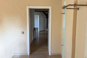4 Zimmer Wohnung mit großem Balkon Teilrenoviert  – 91555 Feuchtwangen – Vorschaubild 3