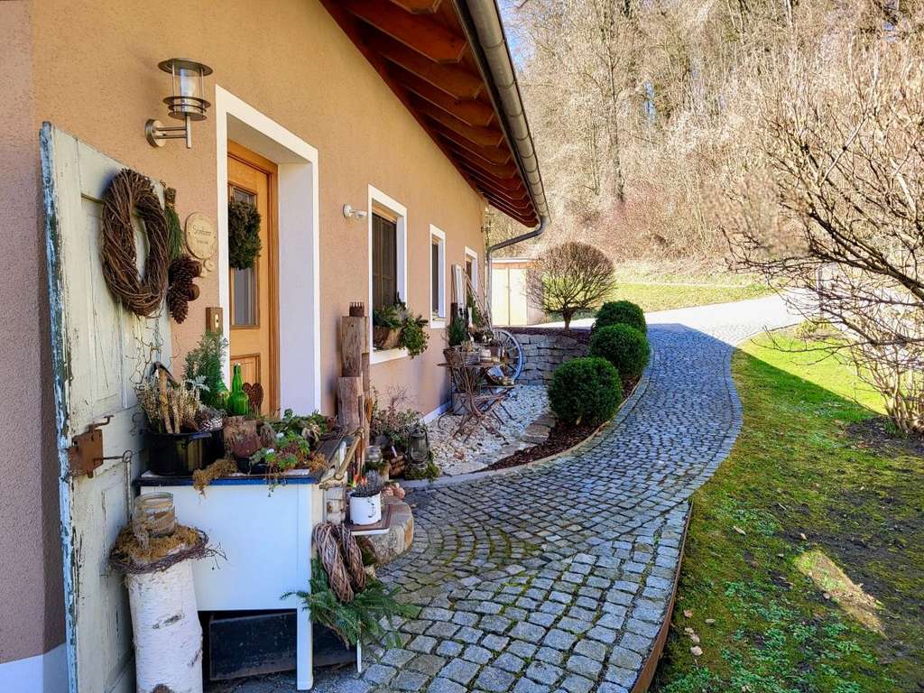 Immobilie in Unterneukirchen - **IHR NEUES ZU HAUSE - EINFAMILIENHAUS ZUM WOHLFÜHLEN!!** - Bild 4