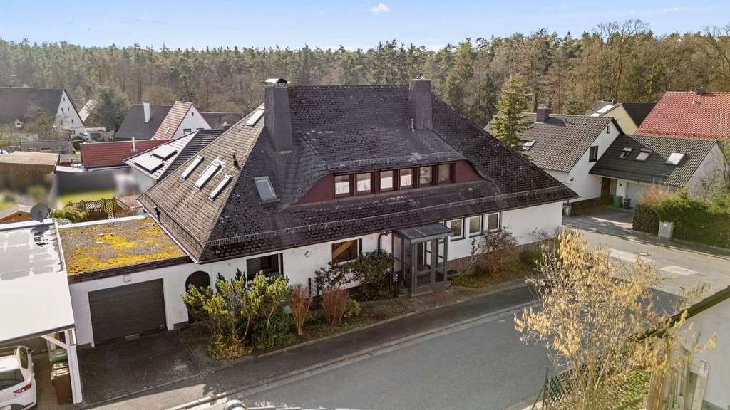 Immobilie in Winkelhaid - Exklusives Anwesen! Modernisiertes Mehrgenerationenhaus mit Wellnessbereich in ruhiger Lage - Bild 3