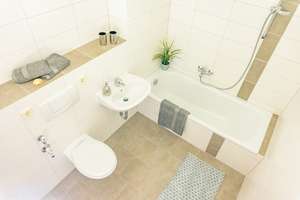3-Raum-Dachgeschosswohnung mit Badewanne – Zietenstr. 63, 9130 Sonnenberg, Chemnitz – Vorschaubild 3