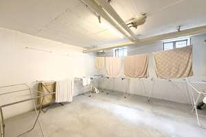 Ruhige Lage am Olympiapark und BMW ! Ganz neu enovierte 2 Zimmer-Wohnung mit Süd-Balkon zum Garten – Die vollständige Adresse der Immobilie erhältst du vom Anbieter., 80809 Am Luitpoldpark, München – Vorschaubild 28