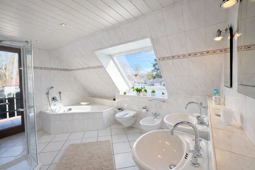 Immobilie in Westerrönfeld - Wohnen wie im Urlaub-Einfamilienhaus mit Garten in Westerrönfeld - Bild 1