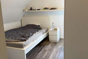 Helle Dachgeschoss-Wohnung in Deutz (Möbelablöse möglich) - Bitte Text lesen! – Constantinstr. 88, 50679 Deutz, Köln – Vorschaubild 4