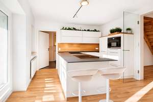 BRUMANI | Kernsaniertes Zweifamilienhaus in Waldkirch mit zusätzlichem Einnahmepotenzial – Die vollständige Adresse der Immobilie erhältst du vom Anbieter., 79183 Waldkirch – Vorschaubild 2