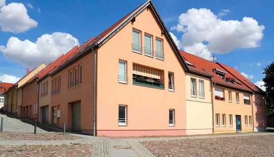 Bild von Hotel, Mehrfamilienhaus, Einfamilienhaus