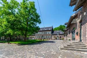 Exklusives Wohnen in historischer, denkmalgeschützter Hofanlage auf zwei Etagen. – Die vollständige Adresse der Immobilie erhältst du vom Anbieter., 50997 Rondorf, Köln – Vorschaubild 16