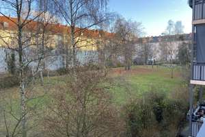 Rohdiamant im Grünen wartet auf Ihre Umgestaltung - 3 Zimmer Wohnung mit Dielen und Balkon – Grazer Damm 133, 12157 Schöneberg, Berlin – Vorschaubild 10