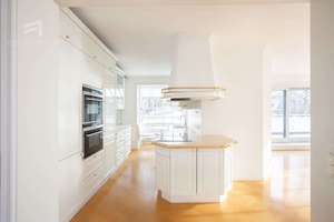 Penthouse in Toplage von Solln - sanierungsbedürftig mit außergewöhnlicher Dachterrasse – Die vollständige Adresse der Immobilie erhältst du vom Anbieter., 81479 Solln, München – Vorschaubild 4