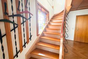 WOHNEN MIT AUSBLICK! Großzügiges Einfamilienhaus mit Wintergarten, Balkon und Sonnenterrasse – Die vollständige Adresse der Immobilie erhältst du vom Anbieter., 6567 Bad Frankenhausen/Kyffhäuser – Vorschaubild 9