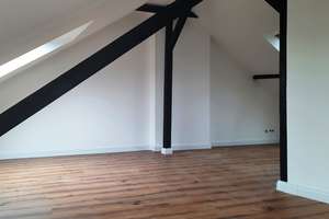 **Modernisierte und ausgefallene DG-Wohnung in Borbeck**