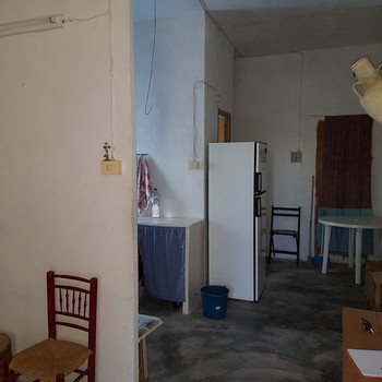 Grundstück von 2000 m² mit Haus und Geräteschuppen