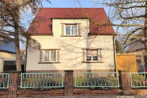 Viel Platz für Ihre Träume | familienfreundlicher Grundriss |nahe der Goitzsche – Friedensstraße 115, 6749 Bitterfeld-Wolfen – Vorschaubild 1