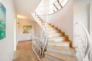 Große Gartenträume in Frankfurt – Familienhaus mit Dachstudio & Platz für alle – 65933 Griesheim, Frankfurt am Main – Vorschaubild 18