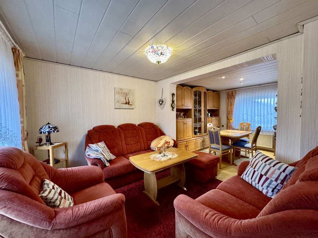 Immobilie in Brunsbüttel - Charmantes Reihenhaus in ruhiger Wohnlage der Schleusenstadt Brunsbüttel!! - Bild 1