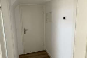 BEZUGSFREI! Saniertes Apartment mit moderner Ausstattung & Wohnküche – Siemensstraße 44, 40227 Oberbilk, Düsseldorf – Vorschaubild 3