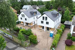Hochwertige Doppelhaushälfte KfW 40 QNG mit Garten – Die vollständige Adresse der Immobilie erhältst du vom Anbieter., 22359 Volksdorf, Hamburg – Vorschaubild 2