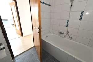 Traumhafte 3 ZKB-Wohnung, Balkon, EBK, gepflegte Wohnanlage - TG optional - Nähe Uni-Klinik – Rößlestraße 32, 86156 Kriegshaber, Augsburg – Vorschaubild 13